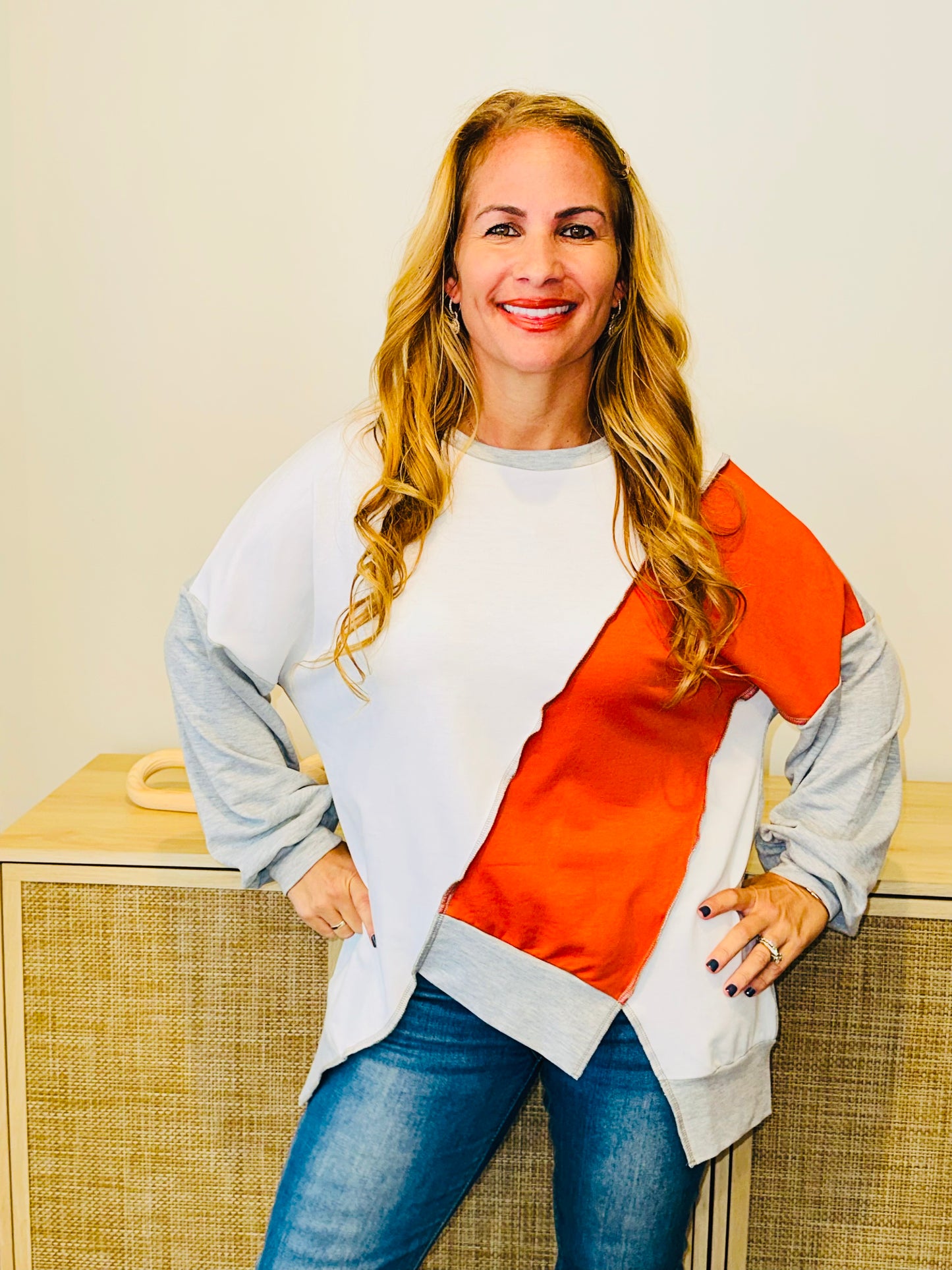 Color block asymmetrical hem long sleeve top