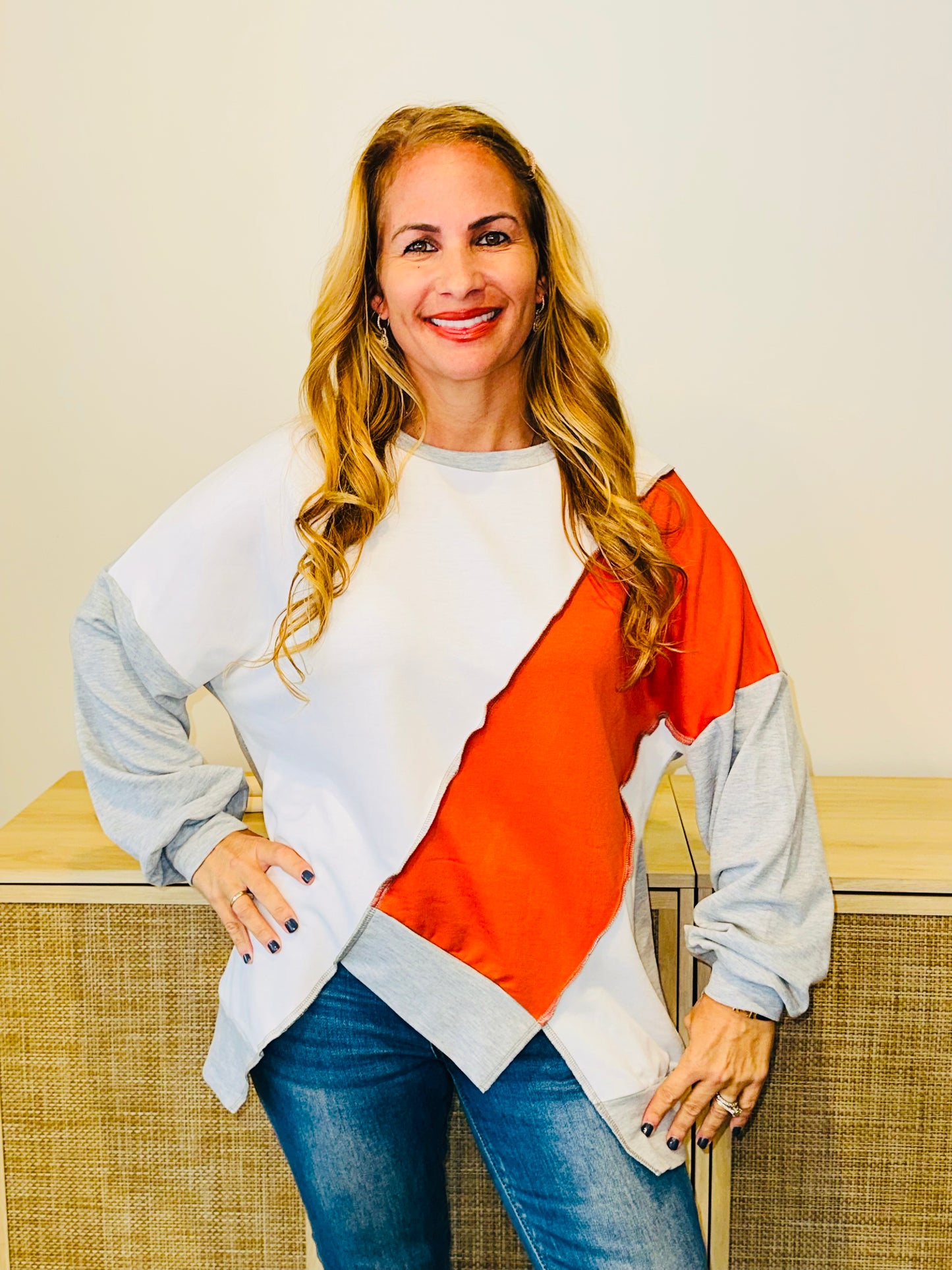 Color block asymmetrical hem long sleeve top