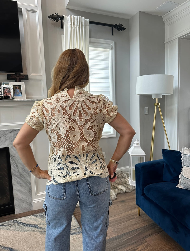 Crochet lace puff sleeve blouse