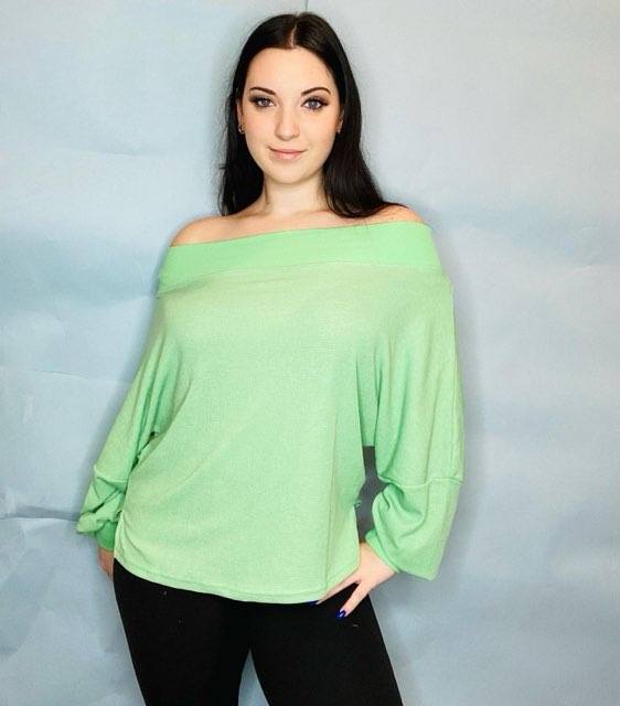 Green elastic blouse