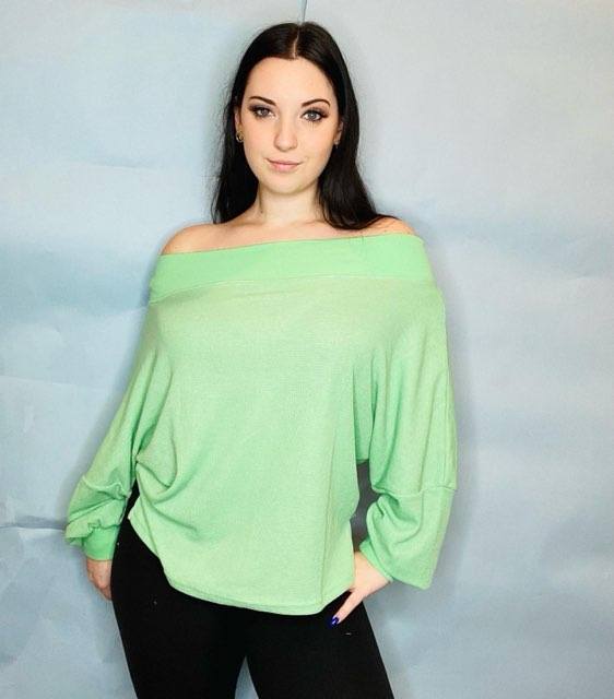 Green elastic blouse
